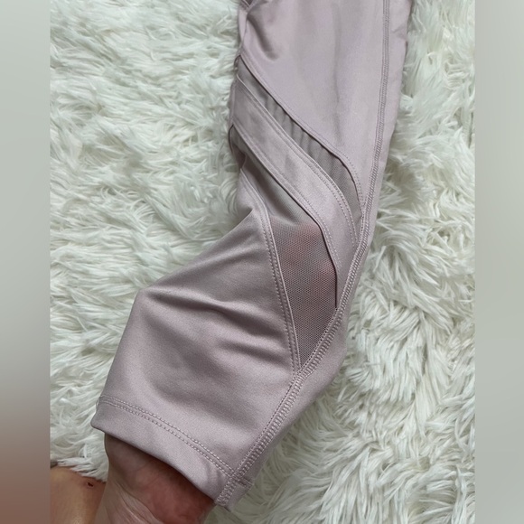 Forever 21 Mauve Mesh Cut Out Athletic Leggings Size XS - Picture 4 of 13